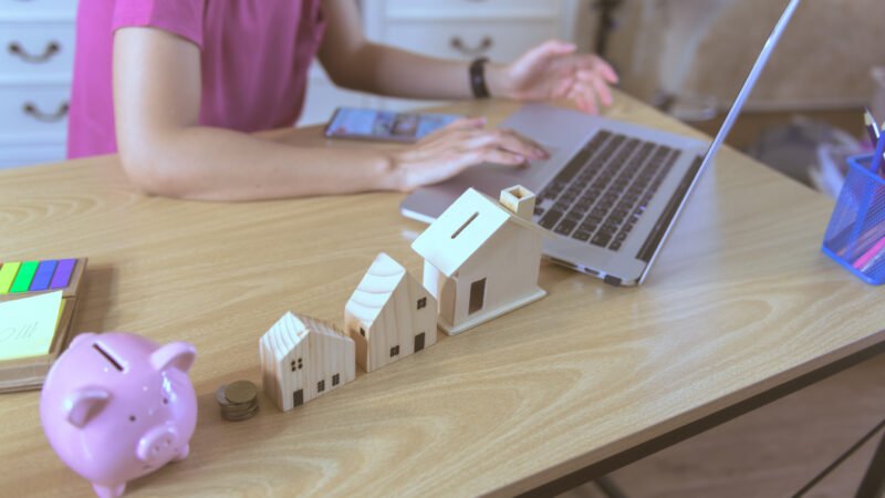 Como Ganhar Dinheiro de Casa? O Guia Transformar Sua Casa no Seu Escritório